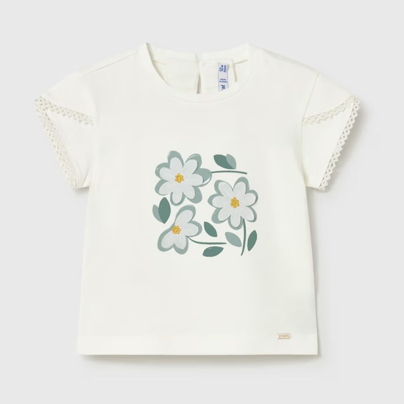 レース使いが素敵なフラワーＴシャツ