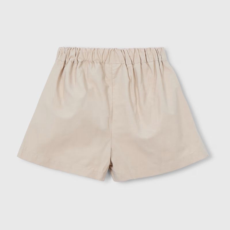 大きなポケットのキュロットパンツ