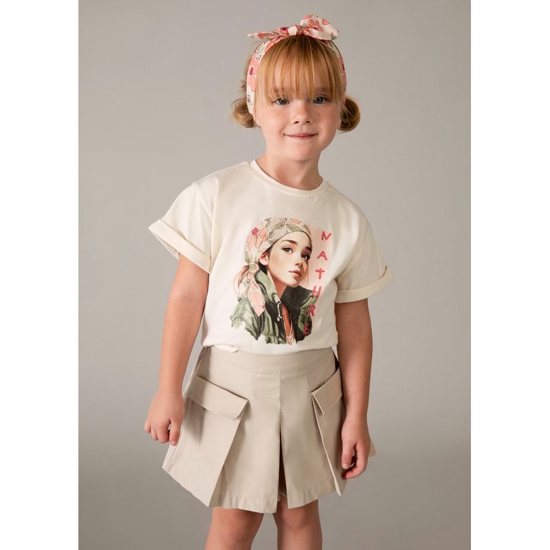 大きなポケットのキュロットパンツ