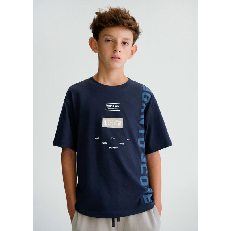 GameスタイルのネイビーＴシャツ