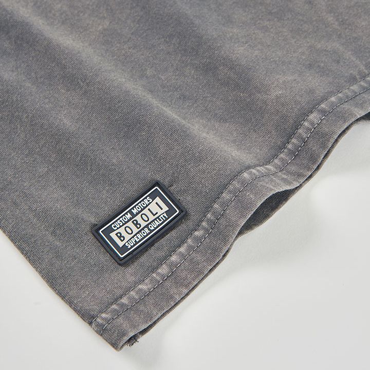 お洒落なウォッシュ加工のグレーＴシャツ