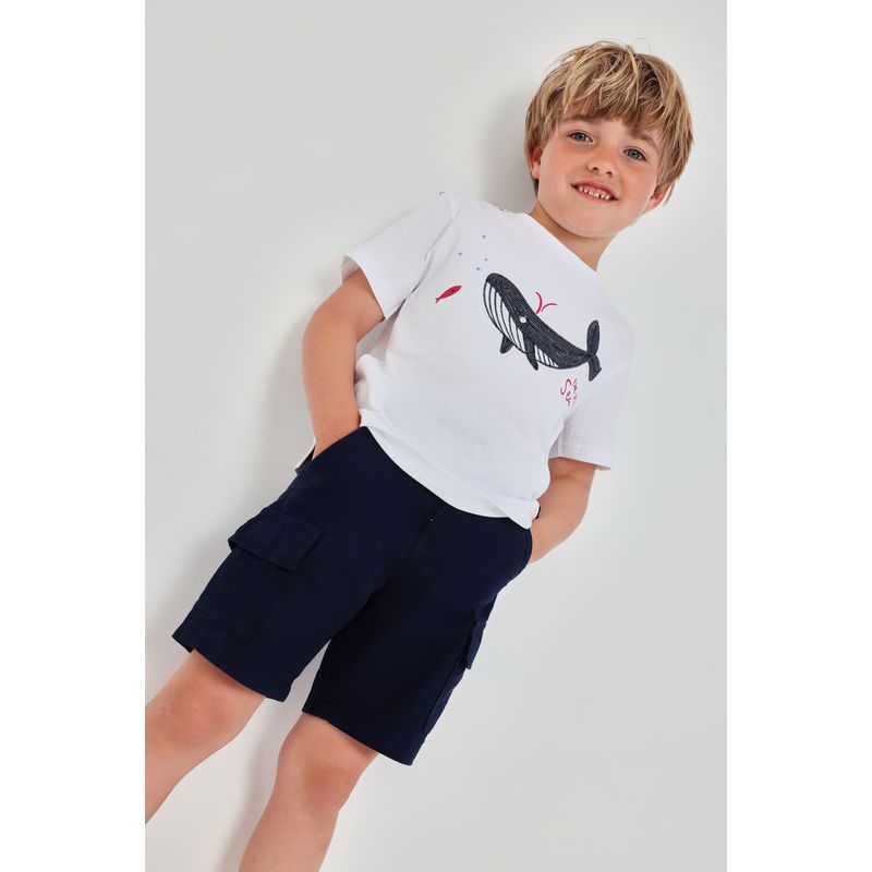 ネイビーホエールのモチーフＴシャツ