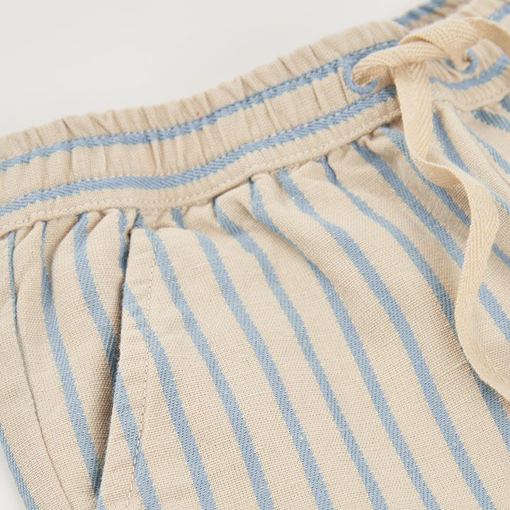 オシャレなブルーポロ&ベージュストライプのパンツSet