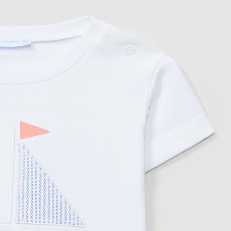 可愛いヨットモチーフのＴシャツ (ホワイト)