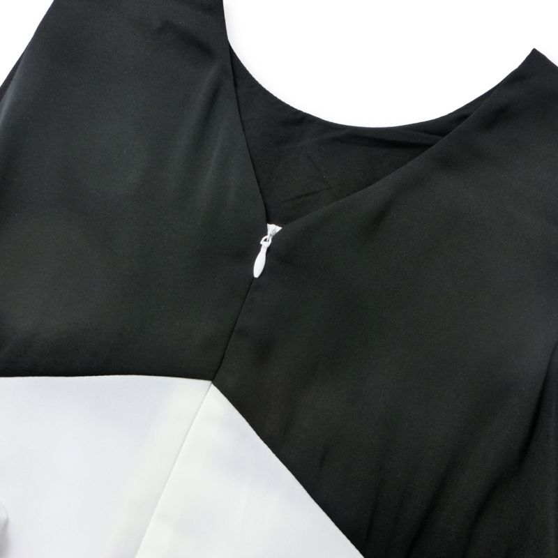 オーガンジーフリルの２トーンワンピース