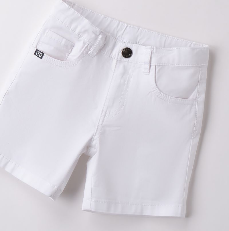 プレーンなショートパンツ