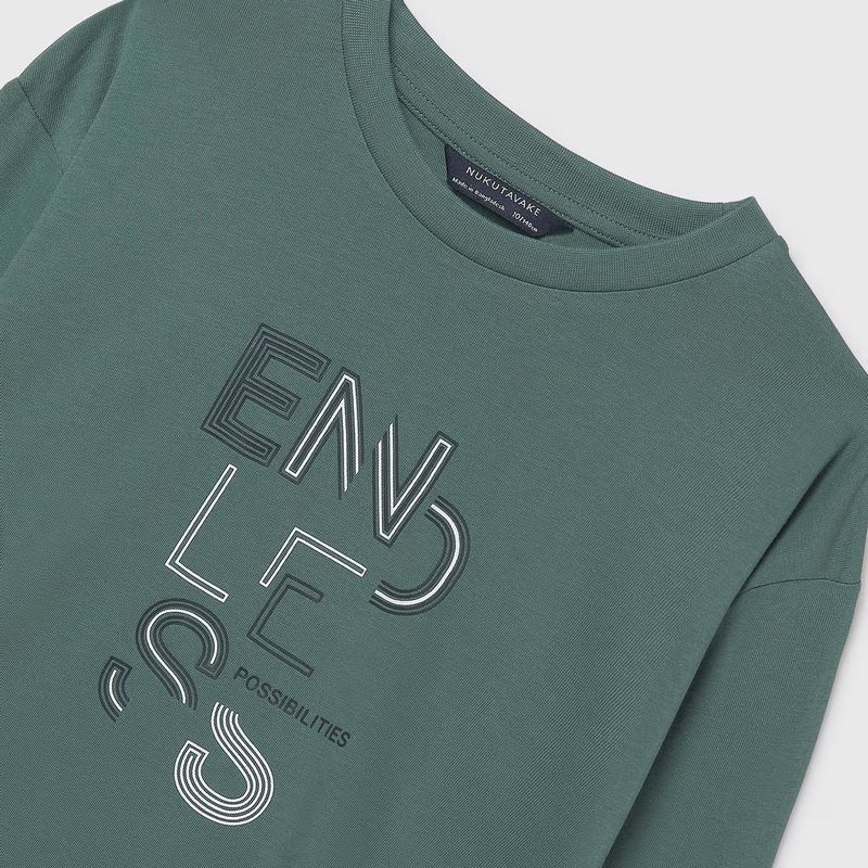 オシャレなモスグリーン系Ｔシャツ