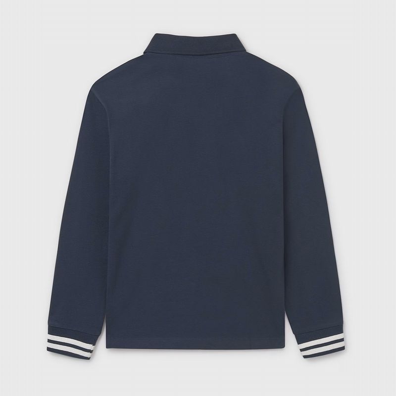 オシャレなBOYのネイビーポロ