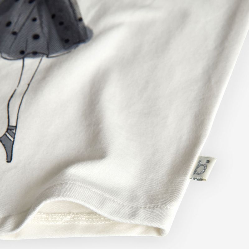 フリルネックのバレリーナＴシャツ