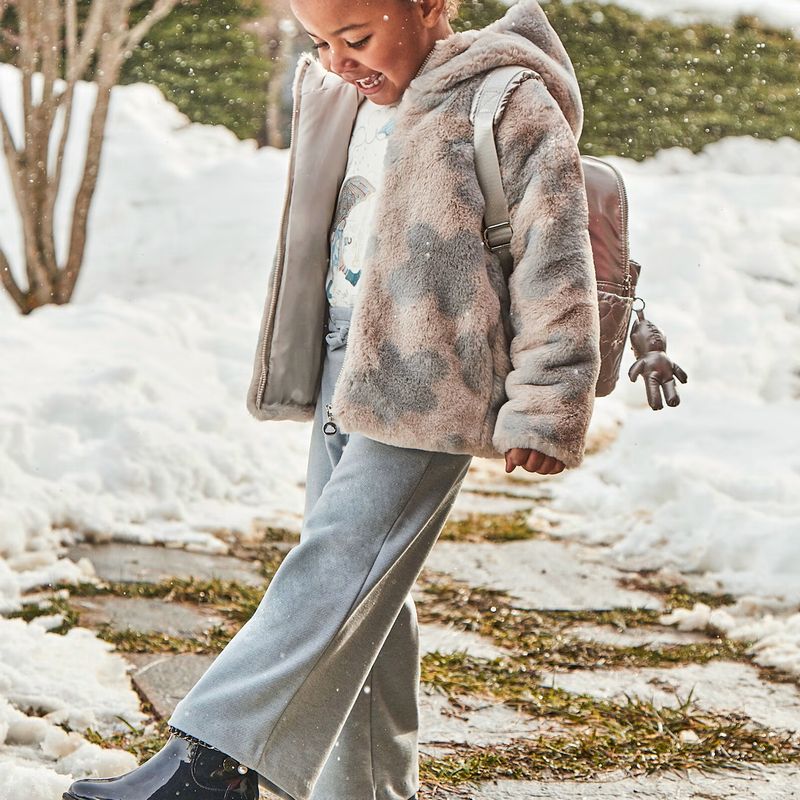 オシャレなシックブルーのロングパンツ