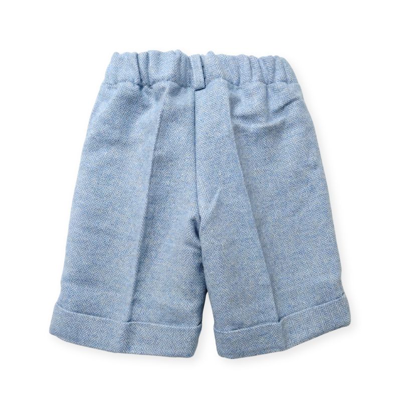 クラシックなブルーヘリンボーンのショートパンツ