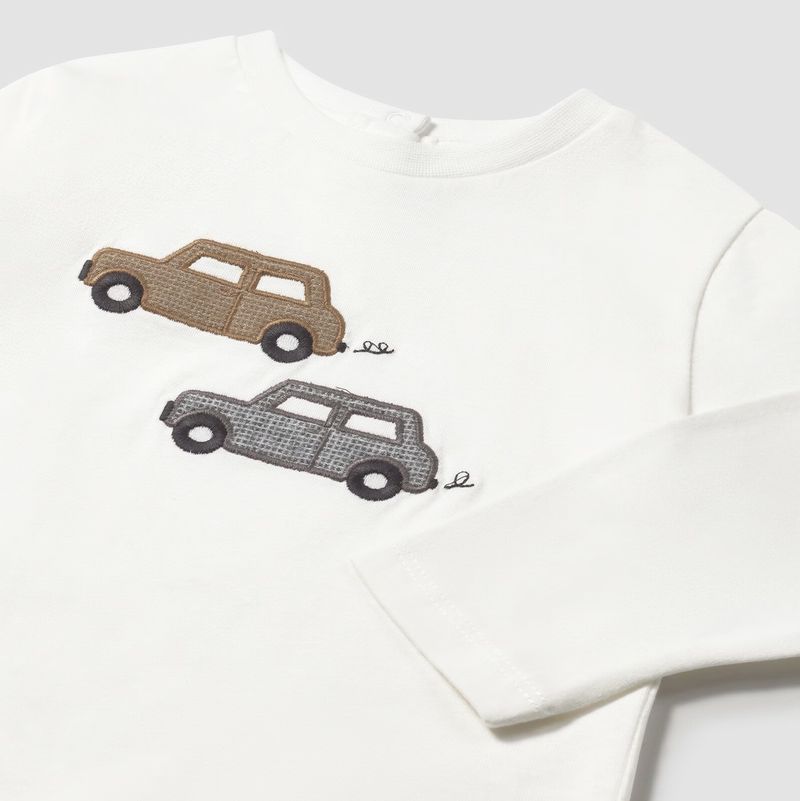 シックなCarモチーフのＴシャツ