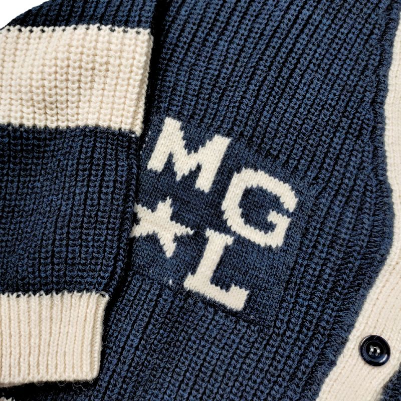 MAGIL・ネイビーニットのVネックカーディガン