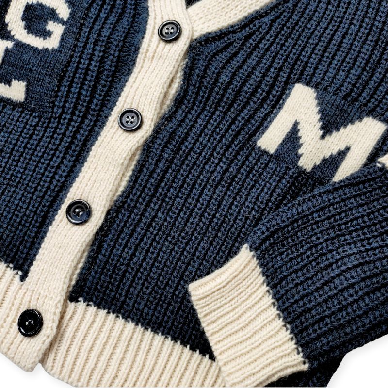 MAGIL・ネイビーニットのVネックカーディガン