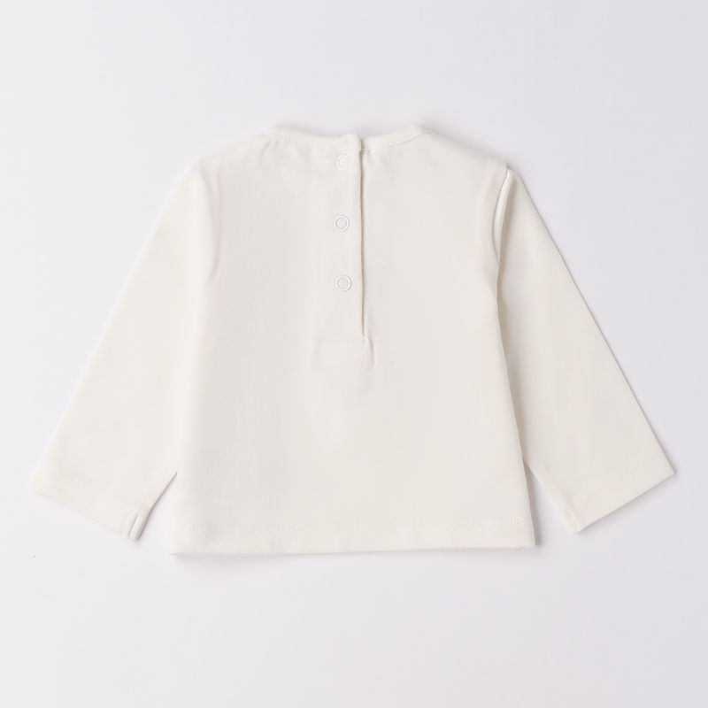大きなハートモチーフのＴシャツ
