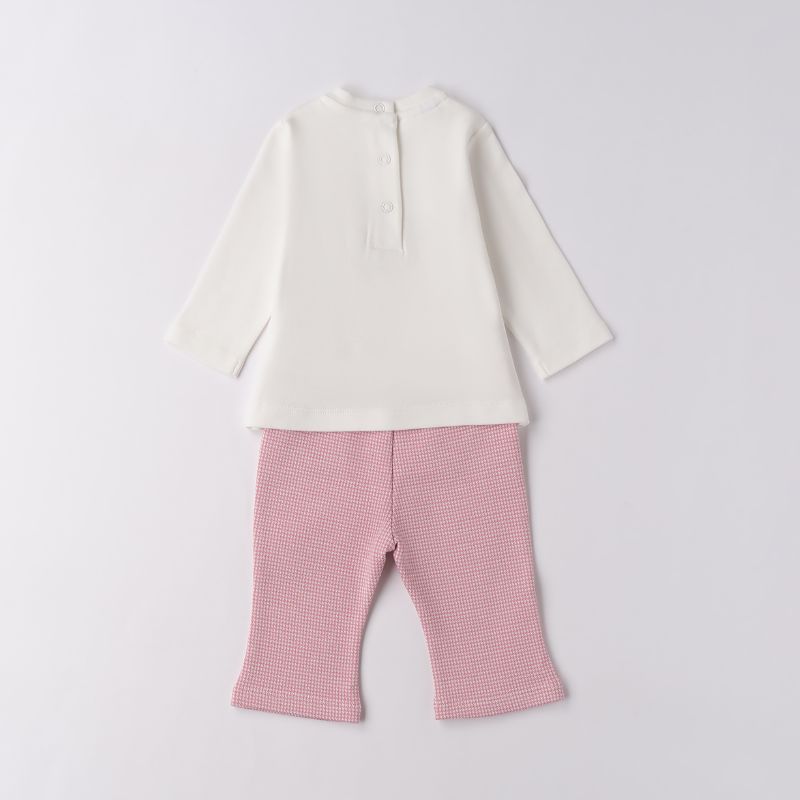 ピンクフラワーモチーフのTシャツ&パンツSet