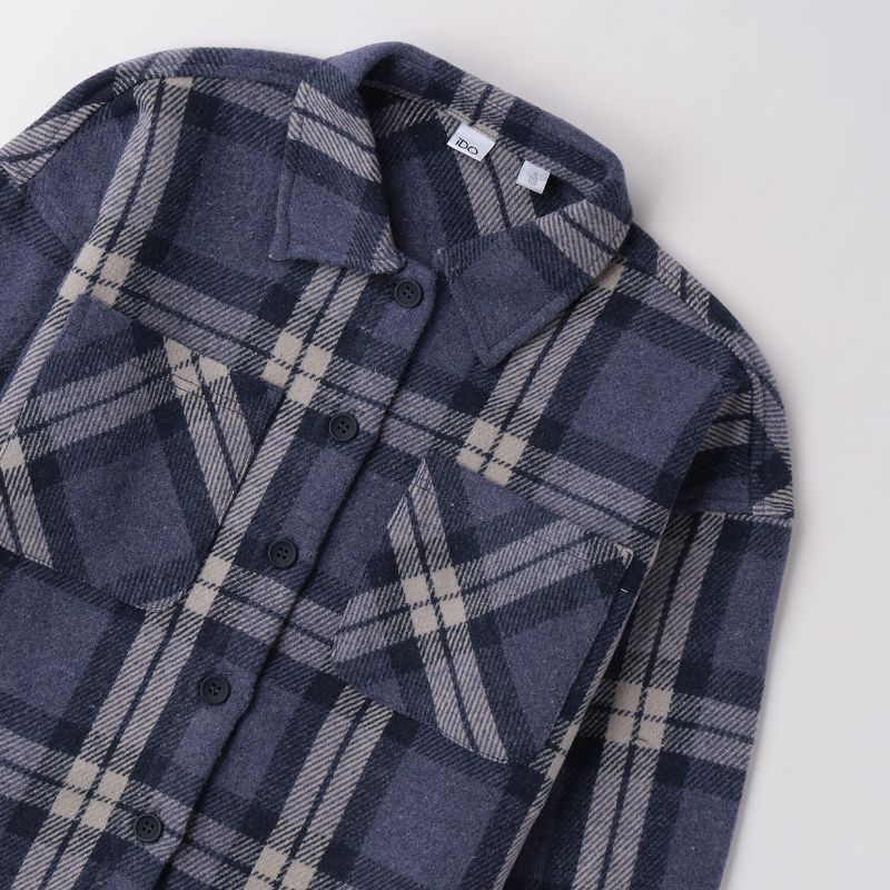 ブルーチェックのガールズシャツジャケット