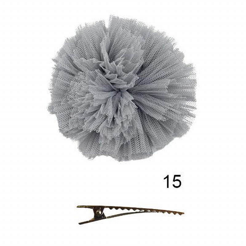 チュールポンポンのピン