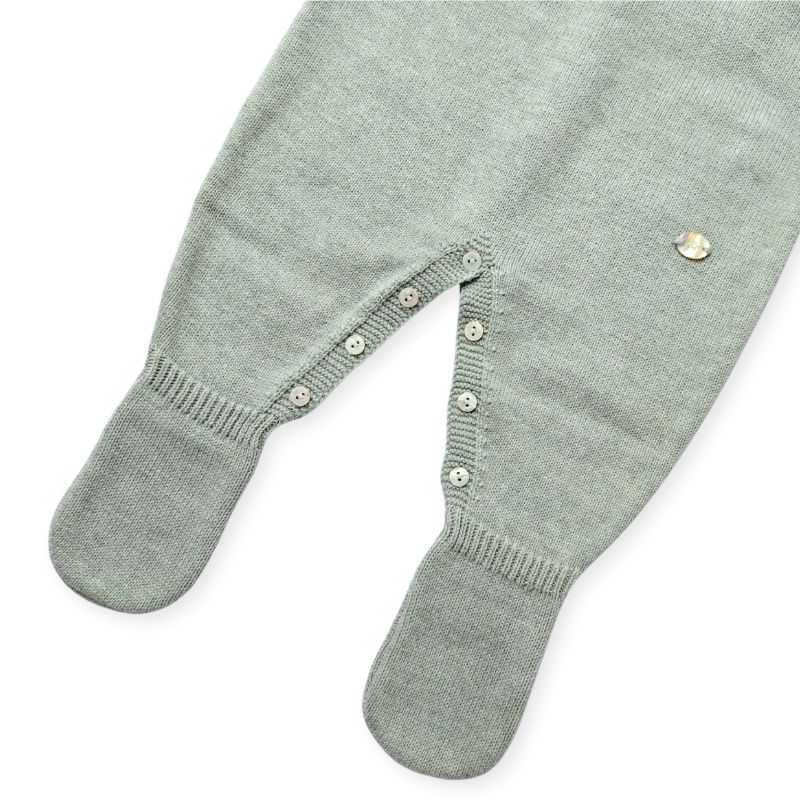 シックなミントグリーンの足付きニットロンパース