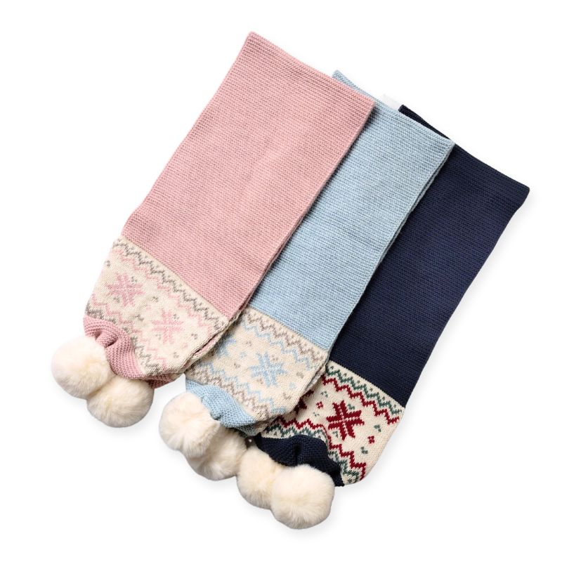 ポンポンの編み込みマフラー/B