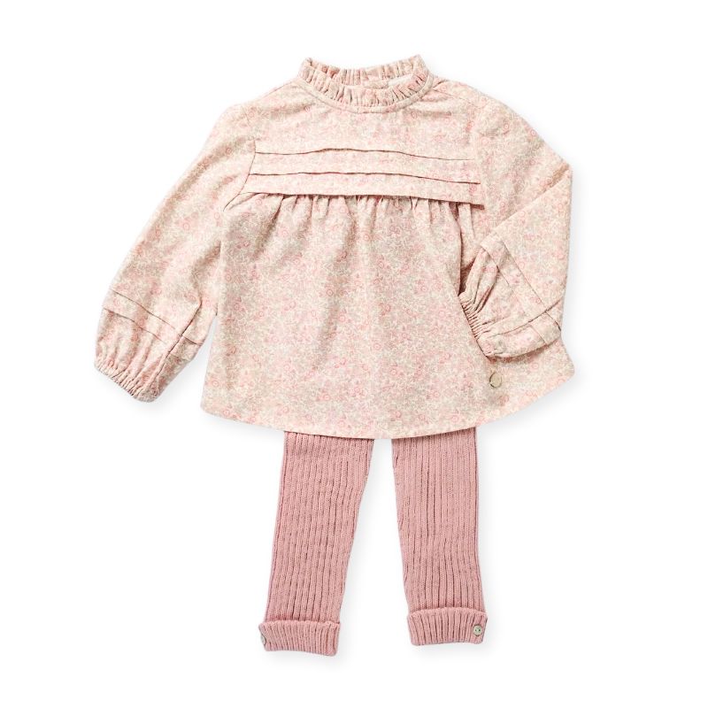 優しいピンクフラワーのタックチュニック