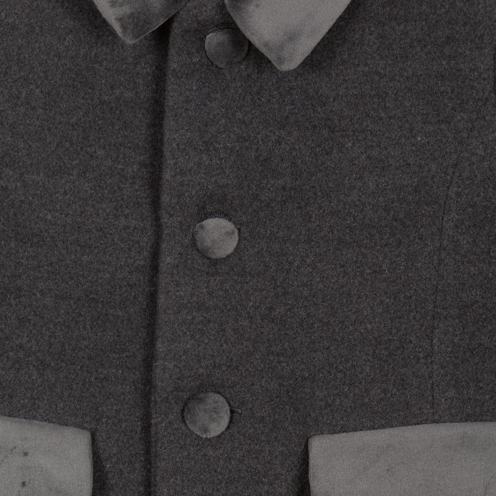 クラシックスタイル・チャコールグレーのロングコート