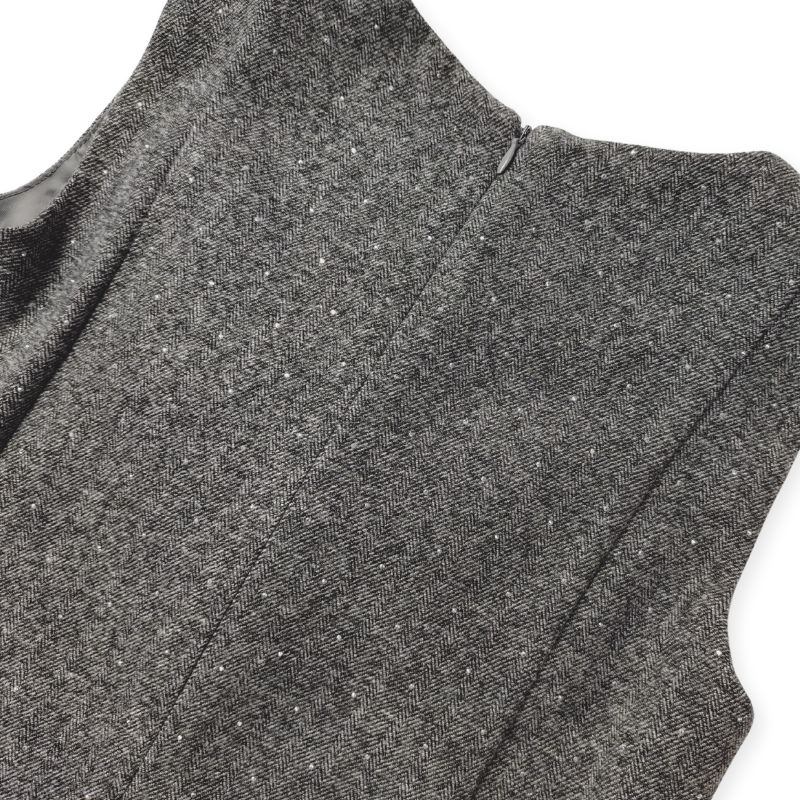 大きなフラワーモチーフ・ブラックツイードのジャンパースカート