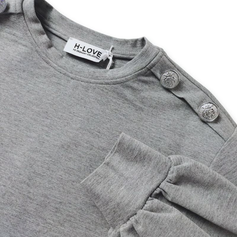 シルバーボタン・さらっとしたお生地のスウェット