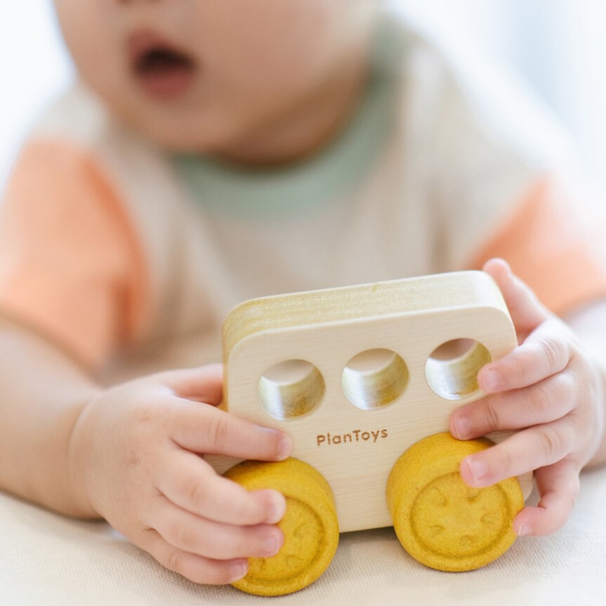 PLAN TOYS ティンバー トレイルバス